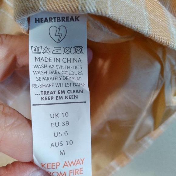 Heartbreak Coral Plaid Check Mini Skirt Size Medium - Picture 6 of 11